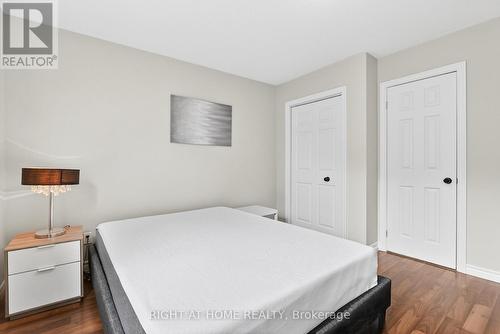 5524 Fraser Street, Niagara Falls, ON - Indoor Photo Showing Bedroom
