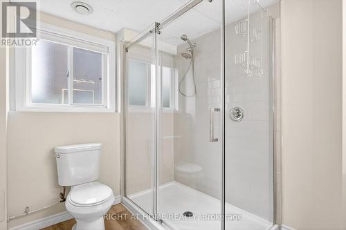 5524 Fraser Street, Niagara Falls, ON - Indoor Photo Showing Bathroom
