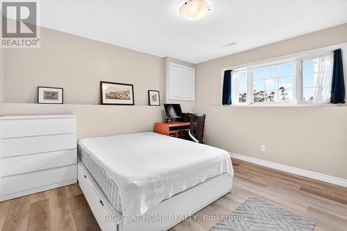 5524 Fraser Street, Niagara Falls, ON - Indoor Photo Showing Bedroom