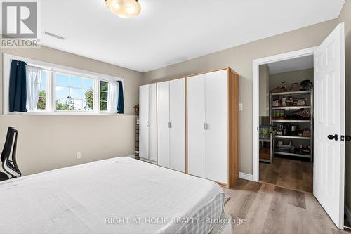 5524 Fraser Street, Niagara Falls, ON - Indoor Photo Showing Bedroom