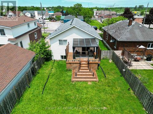 5524 Fraser Street, Niagara Falls, ON - Outdoor With Deck Patio Veranda