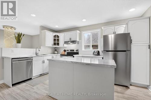5524 Fraser Street, Niagara Falls, ON - Indoor Photo Showing Kitchen With Stainless Steel Kitchen
