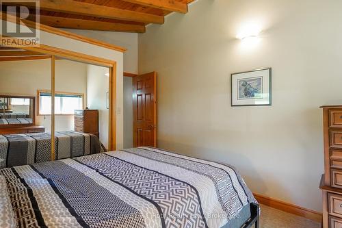 169 Odd'S Drive, Parry Sound Remote Area (Restoule), ON - Indoor Photo Showing Bedroom