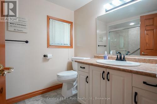 169 Odd'S Drive, Parry Sound Remote Area (Restoule), ON - Indoor Photo Showing Bathroom