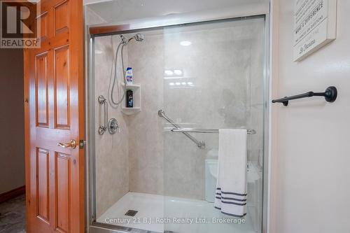 169 Odd'S Drive, Parry Sound Remote Area (Restoule), ON - Indoor Photo Showing Bathroom