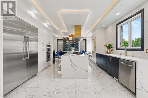 523 Kochar Drive, Ottawa, ON - Indoor Photo Showing Kitchen
