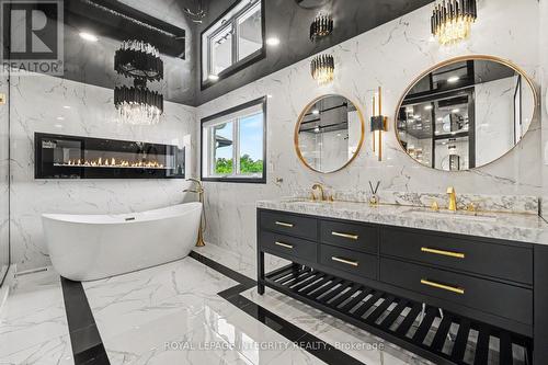 523 Kochar Drive, Ottawa, ON - Indoor Photo Showing Bathroom