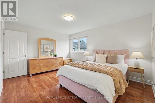 523 Kochar Drive, Ottawa, ON - Indoor Photo Showing Bedroom