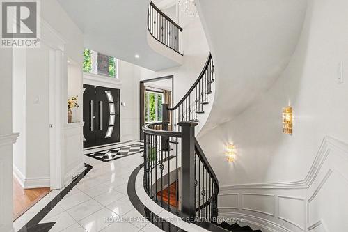 523 Kochar Drive, Ottawa, ON - Indoor Photo Showing Other Room