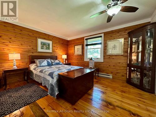 50 Reid Street, Kawartha Lakes (Bobcaygeon), ON - Indoor Photo Showing Bedroom