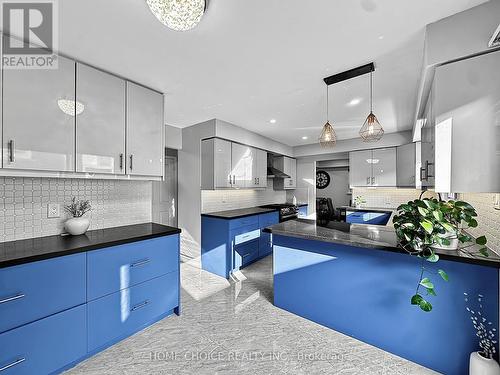 38 Robbinstone Drive, Toronto, ON - Indoor