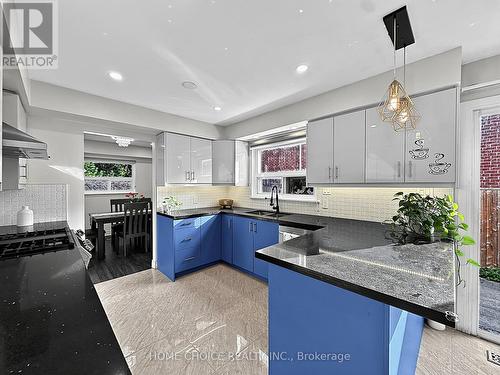 38 Robbinstone Drive, Toronto, ON - Indoor Photo Showing Kitchen