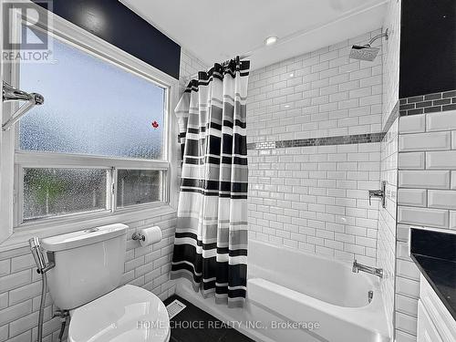 38 Robbinstone Drive, Toronto, ON - Indoor Photo Showing Bathroom