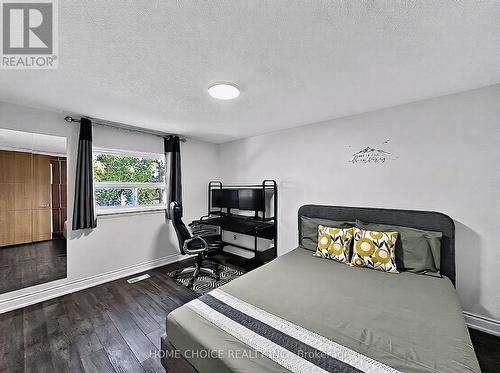 38 Robbinstone Drive, Toronto, ON - Indoor Photo Showing Bedroom