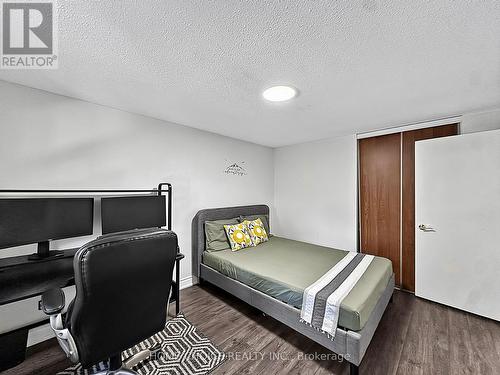 38 Robbinstone Drive, Toronto, ON - Indoor Photo Showing Bedroom