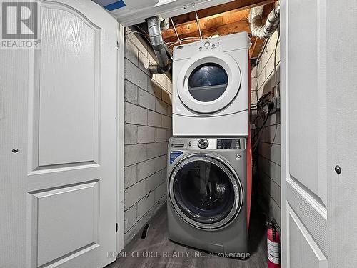 38 Robbinstone Drive, Toronto, ON - Indoor Photo Showing Laundry Room