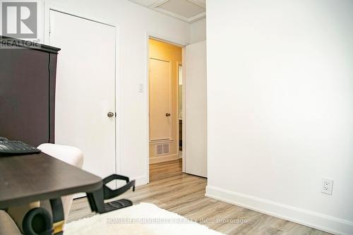 21 Mitchell Avenue, Brampton, ON - Indoor