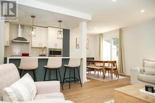 21 Mitchell Avenue, Brampton, ON - Indoor Photo Showing Living Room