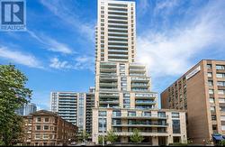 819 - 35 HAYDEN STREET  Toronto, ON M4Y 3C3