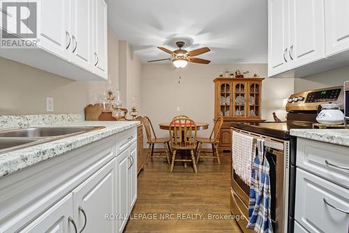 505 - 264 Grantham Avenue, St. Catharines (Carlton/Bunting), ON - Indoor Photo Showing Kitchen