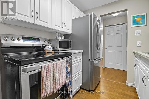505 - 264 Grantham Avenue, St. Catharines (Carlton/Bunting), ON - Indoor Photo Showing Kitchen