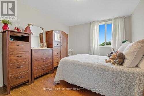 505 - 264 Grantham Avenue, St. Catharines (Carlton/Bunting), ON - Indoor Photo Showing Bedroom
