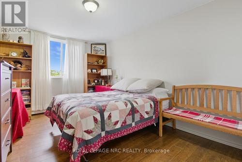 505 - 264 Grantham Avenue, St. Catharines (Carlton/Bunting), ON - Indoor Photo Showing Bedroom