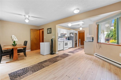 #2-1215 Stelly'S Cross Rd, Central Saanich, BC 