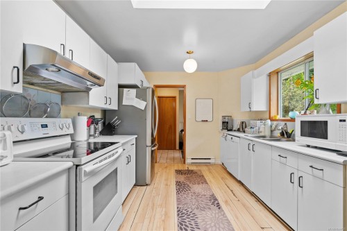 #2-1215 Stelly'S Cross Rd, Central Saanich, BC 