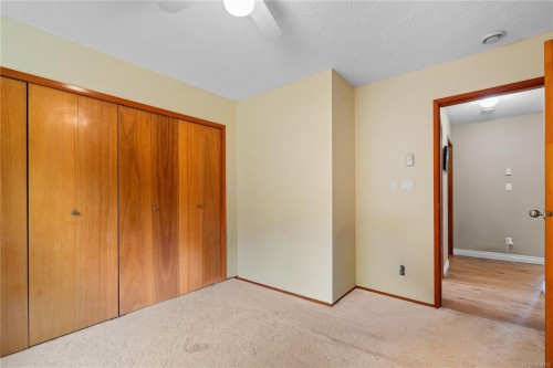 #2-1215 Stelly'S Cross Rd, Central Saanich, BC 