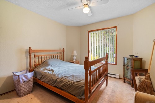 #2-1215 Stelly'S Cross Rd, Central Saanich, BC 