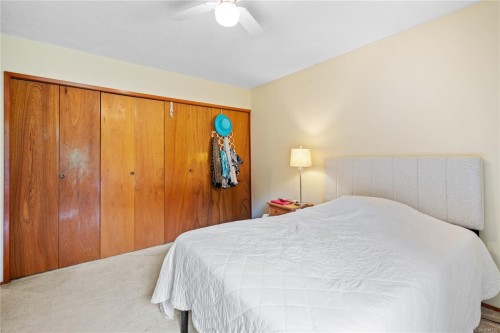 #2-1215 Stelly'S Cross Rd, Central Saanich, BC 