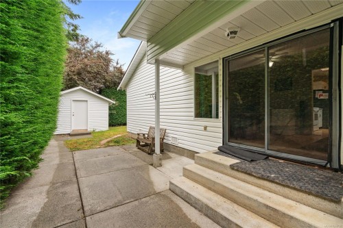 #2-1215 Stelly'S Cross Rd, Central Saanich, BC 