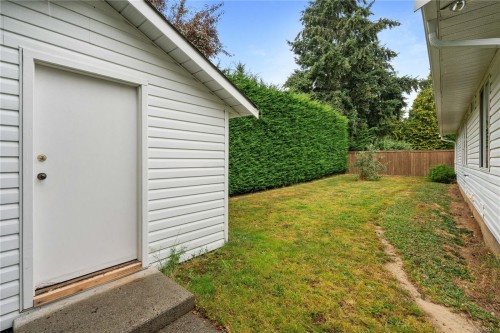 #2-1215 Stelly'S Cross Rd, Central Saanich, BC 