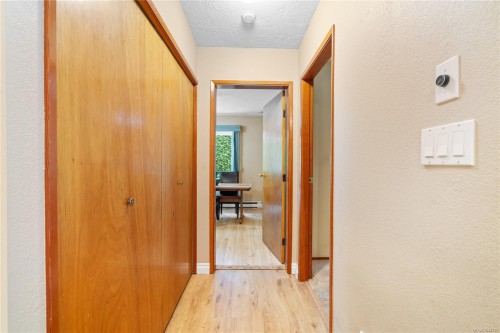 #2-1215 Stelly'S Cross Rd, Central Saanich, BC 