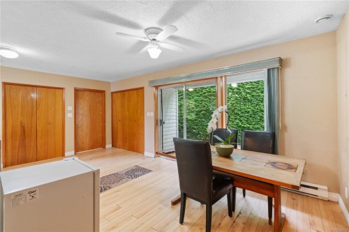 #2-1215 Stelly'S Cross Rd, Central Saanich, BC 