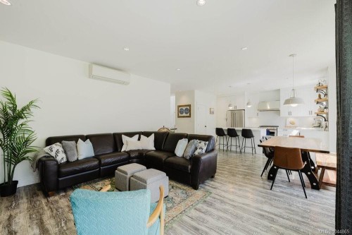 30 Jedburgh Rd, View Royal, BC 