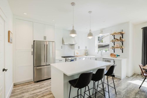 30 Jedburgh Rd, View Royal, BC 