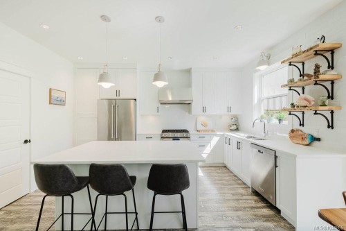 30 Jedburgh Rd, View Royal, BC 