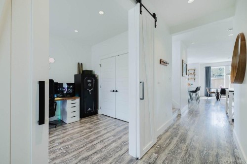30 Jedburgh Rd, View Royal, BC 