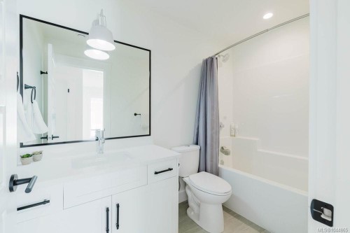 30 Jedburgh Rd, View Royal, BC 