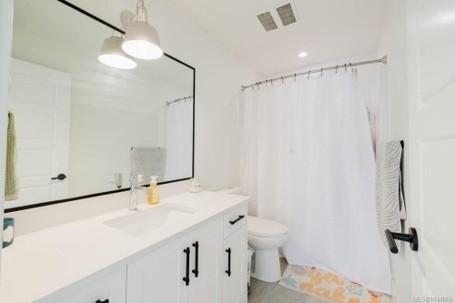 30 Jedburgh Rd, View Royal, BC 