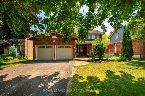 113 Meadow Drive, Orangeville, ON - Outdoor With Facade