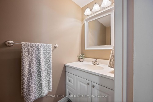 113 Meadow Drive, Orangeville, ON - Indoor Photo Showing Bathroom