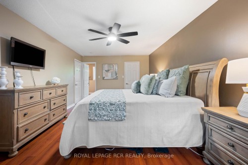 113 Meadow Drive, Orangeville, ON - Indoor Photo Showing Bedroom