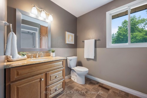 113 Meadow Drive, Orangeville, ON - Indoor Photo Showing Bathroom