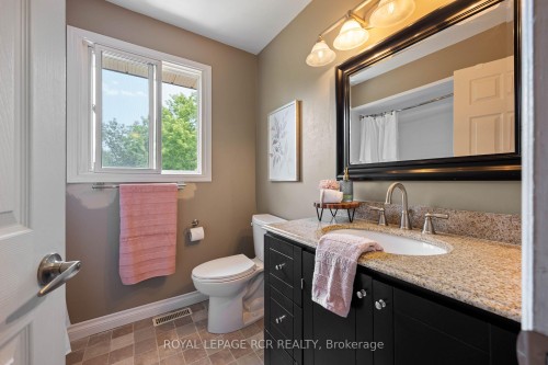 113 Meadow Drive, Orangeville, ON - Indoor Photo Showing Bathroom