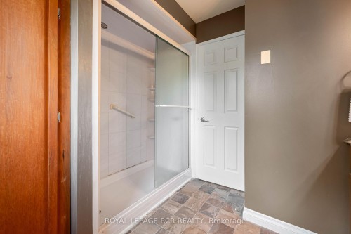 113 Meadow Drive, Orangeville, ON - Indoor Photo Showing Bathroom