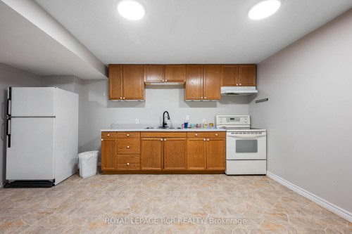 113 Meadow Drive, Orangeville, ON - Indoor Photo Showing Kitchen