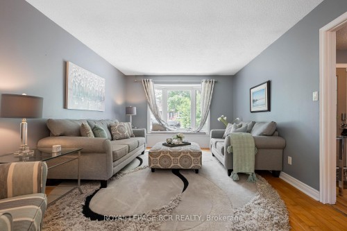 113 Meadow Drive, Orangeville, ON - Indoor Photo Showing Living Room